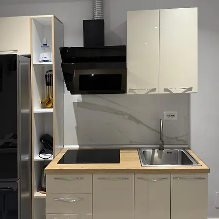 Appartamento Sol Heart Of Blloku Tirana